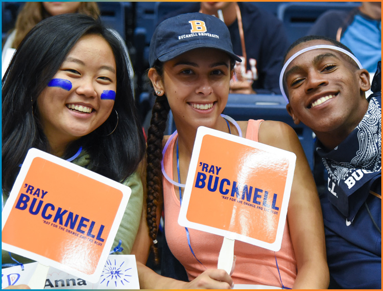 Bucknell students with spirit