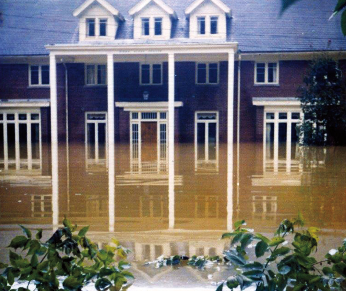 Lewisburg resident Owen Mahon image of flooded building