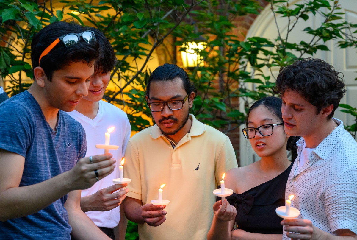 At Candlelighting, soon-to-be graduates reflected on their time as students
